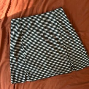 High waisted checkered mini skirt